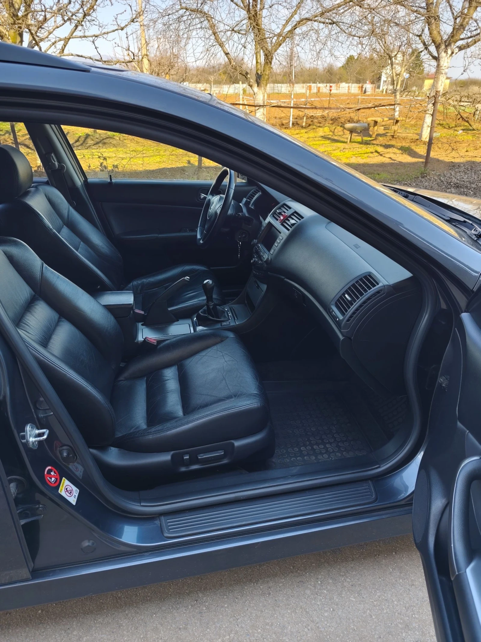 Honda Accord 2.2 D, снимка 9 - Автомобили и джипове - 53863772