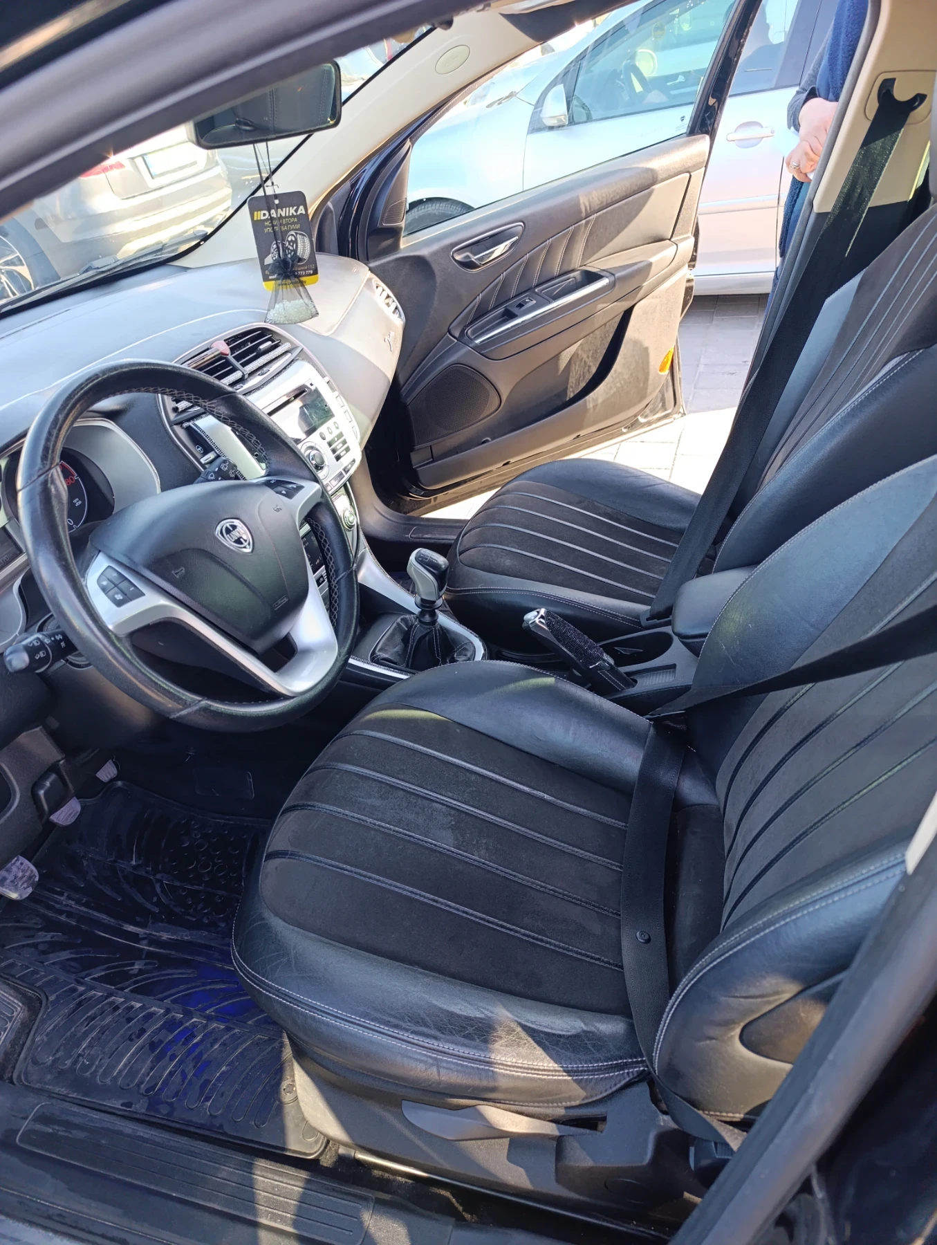 Lancia Delta, снимка 13 - Автомобили и джипове - 53916470