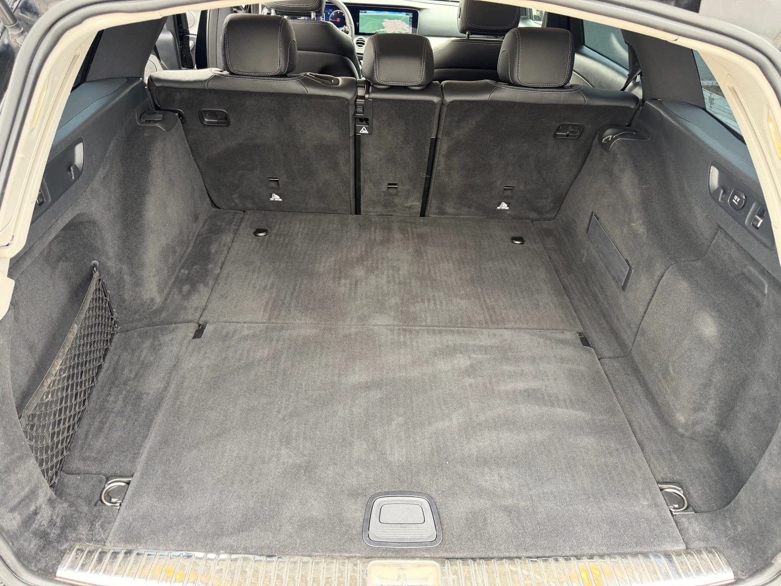 Mercedes-Benz E 220 AMG line, снимка 14 - Автомобили и джипове - 54349406