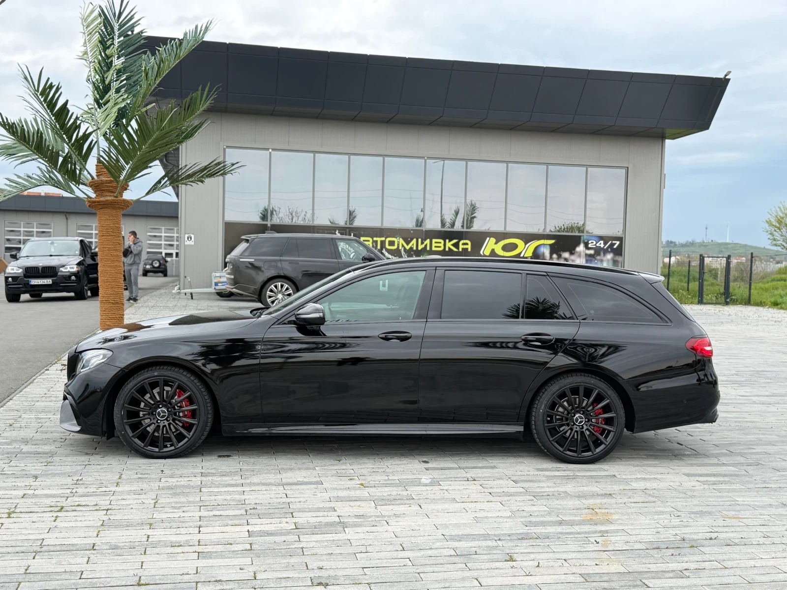 Mercedes-Benz E 220 AMG line, снимка 8 - Автомобили и джипове - 54349406