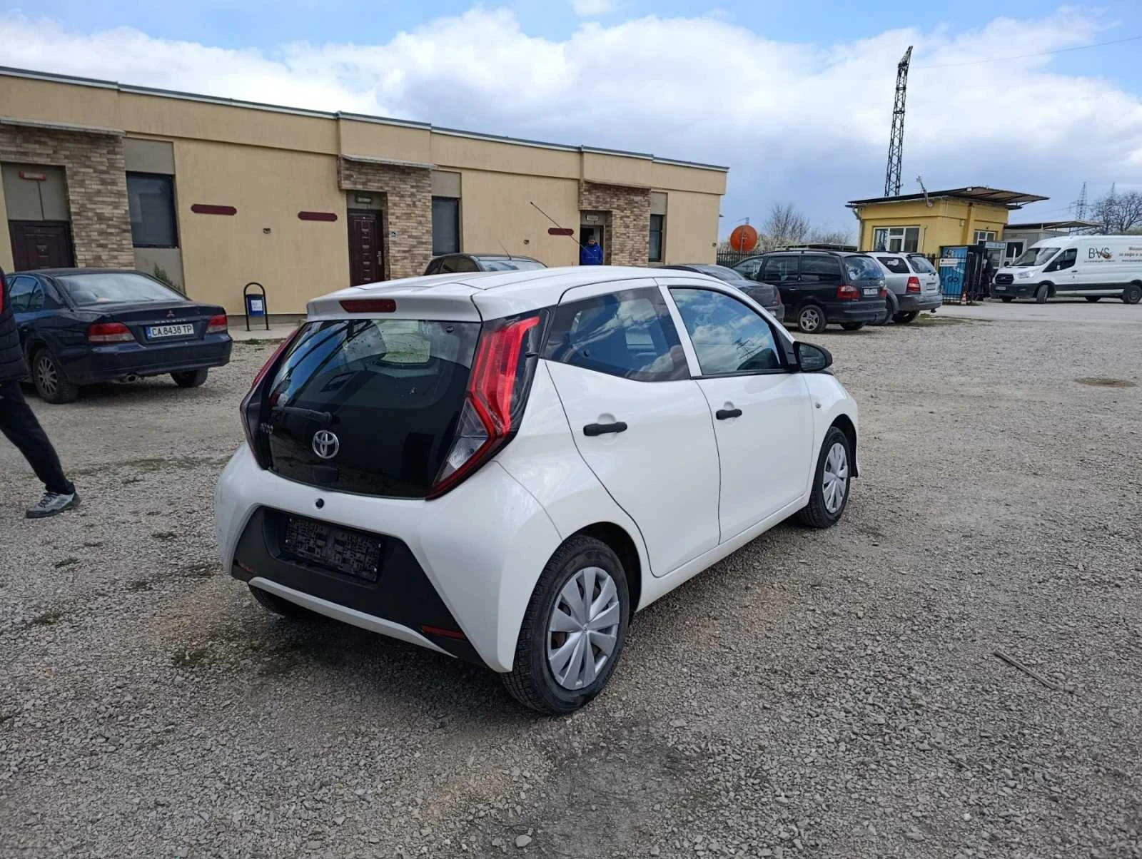 Toyota Aygo, снимка 3 - Автомобили и джипове - 54368416