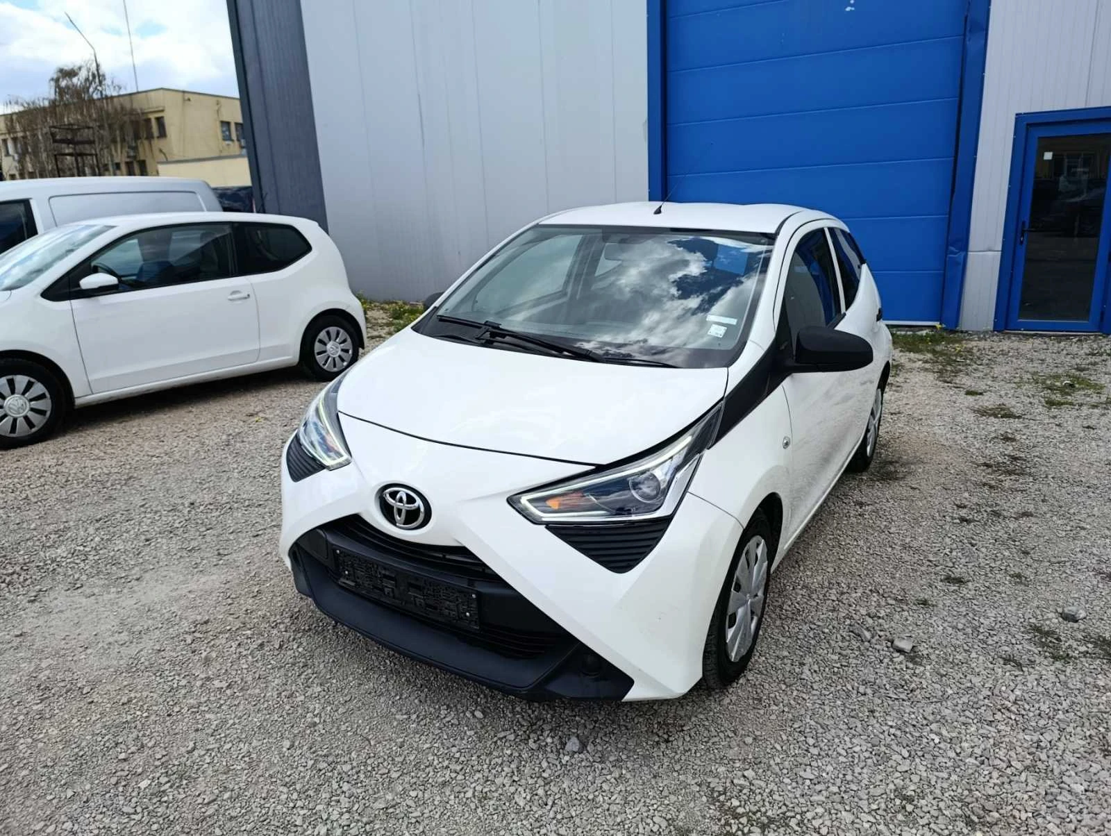 Toyota Aygo, снимка 2 - Автомобили и джипове - 54368416