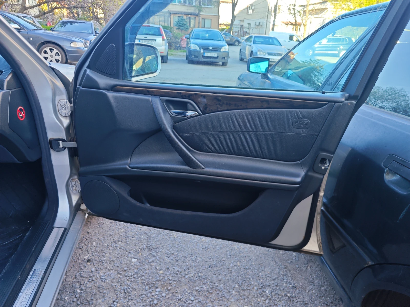 Mercedes-Benz E 320, снимка 14 - Автомобили и джипове - 54370822