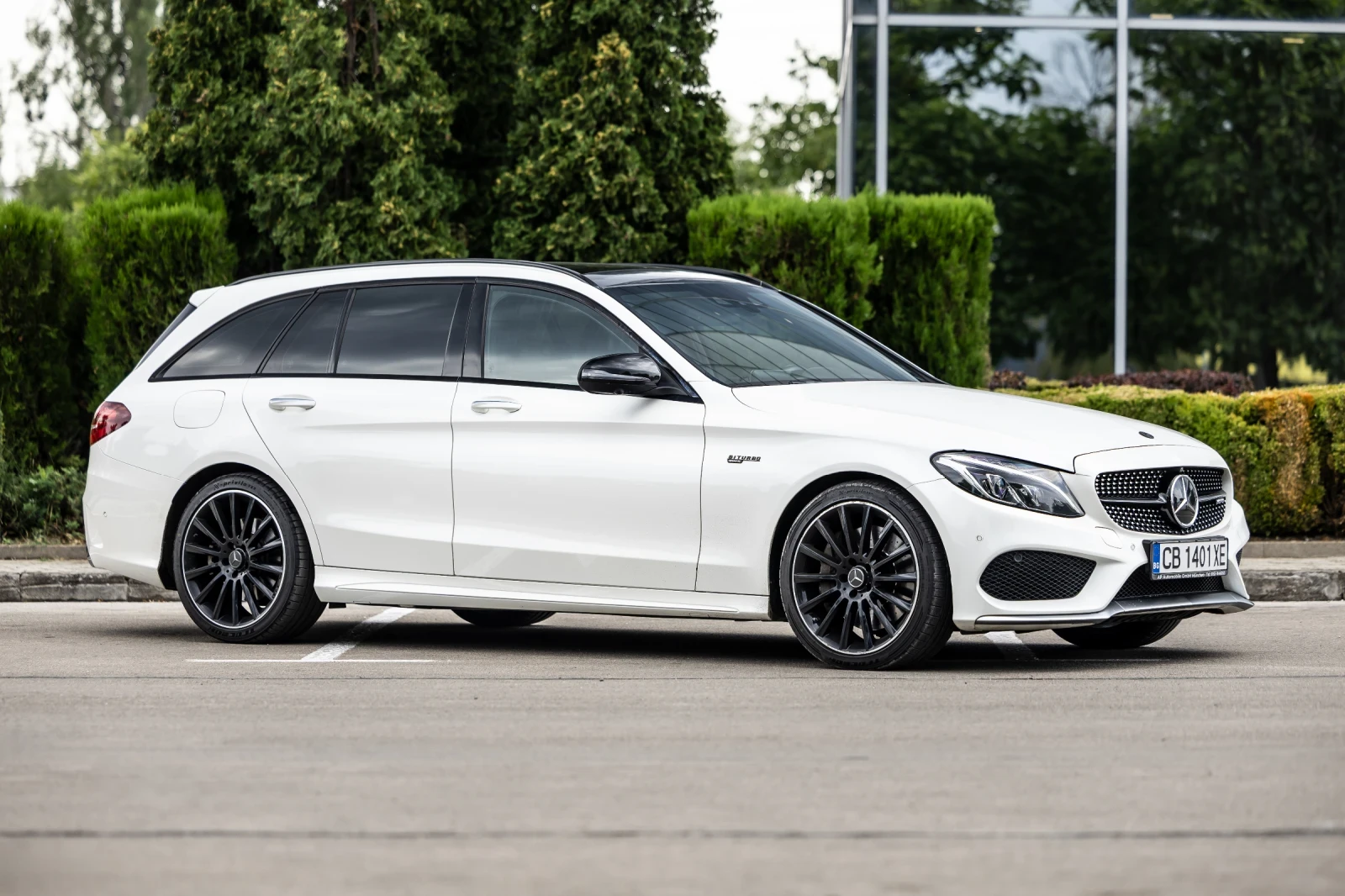 Mercedes-Benz C 43 AMG, снимка 3 - Автомобили и джипове - 54387859