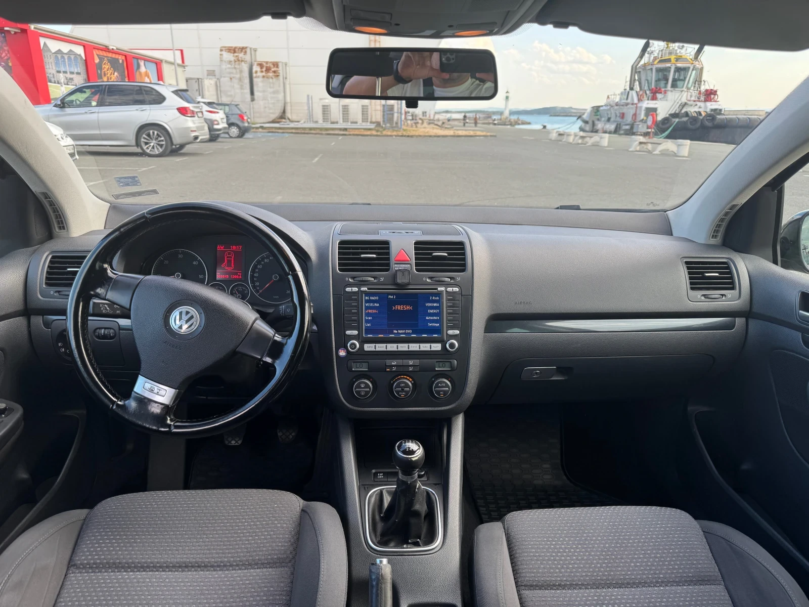 VW Golf 1.9, снимка 4 - Автомобили и джипове - 55435828