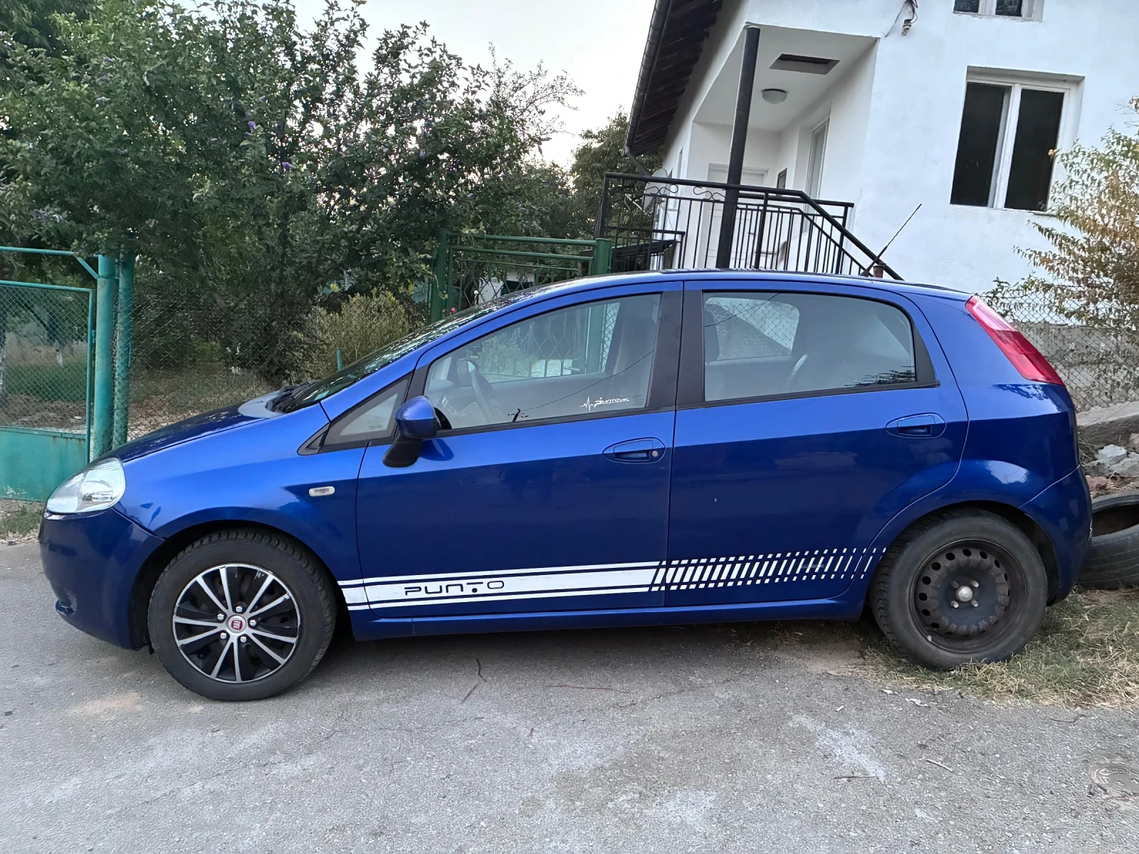 Fiat Punto Grande, снимка 2 - Автомобили и джипове - 55590199