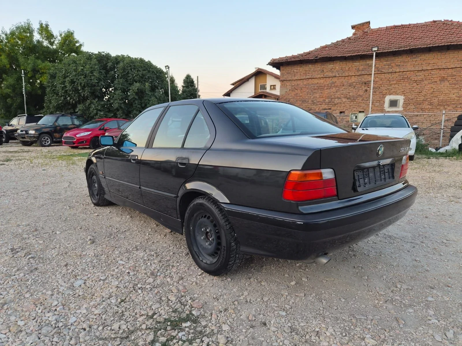 BMW 320 320i* Нов внос Италия* Без ръжди* , снимка 5 - Автомобили и джипове - 55699125