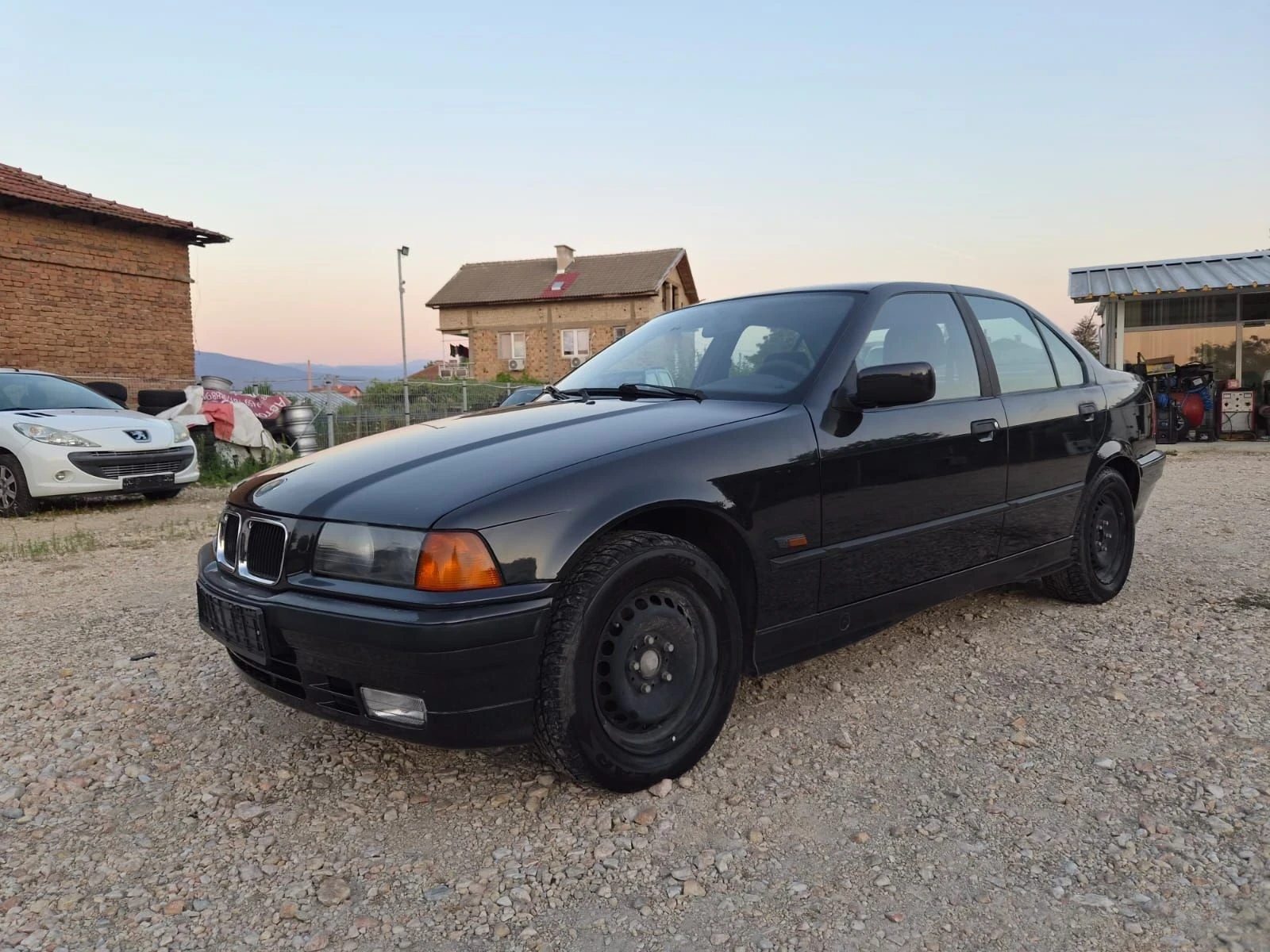 BMW 320 320i* Нов внос Италия* Без ръжди* 
