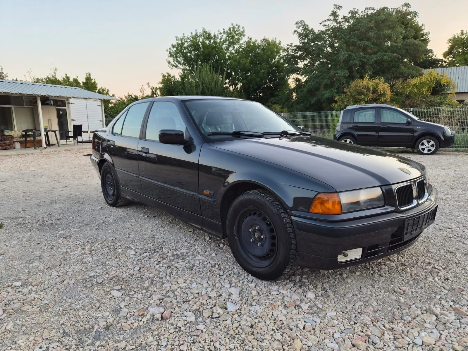 BMW 320 320i* Нов внос Италия* Без ръжди* , снимка 8 - Автомобили и джипове - 55699125