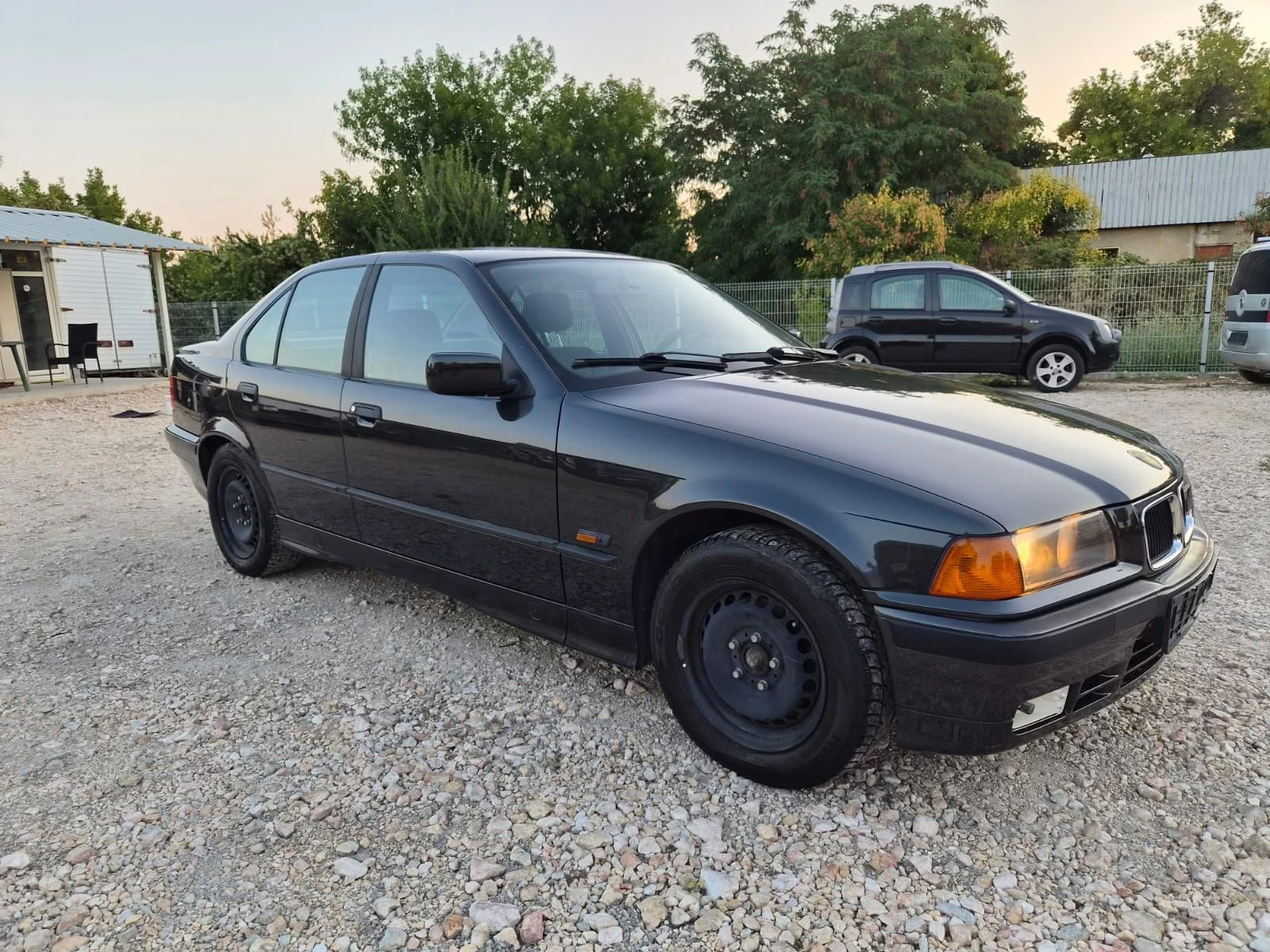 BMW 320 320i* Нов внос Италия* Без ръжди* , снимка 9 - Автомобили и джипове - 55699125