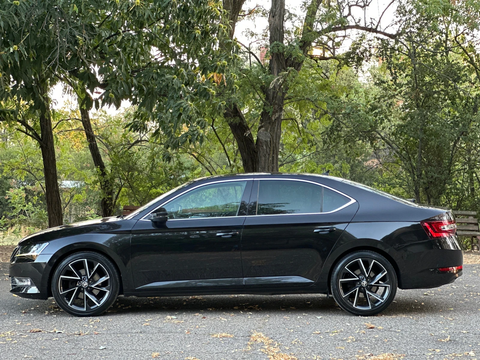 Skoda Superb 2.0TDI/DSG/150кс, снимка 6 - Автомобили и джипове - 55971938