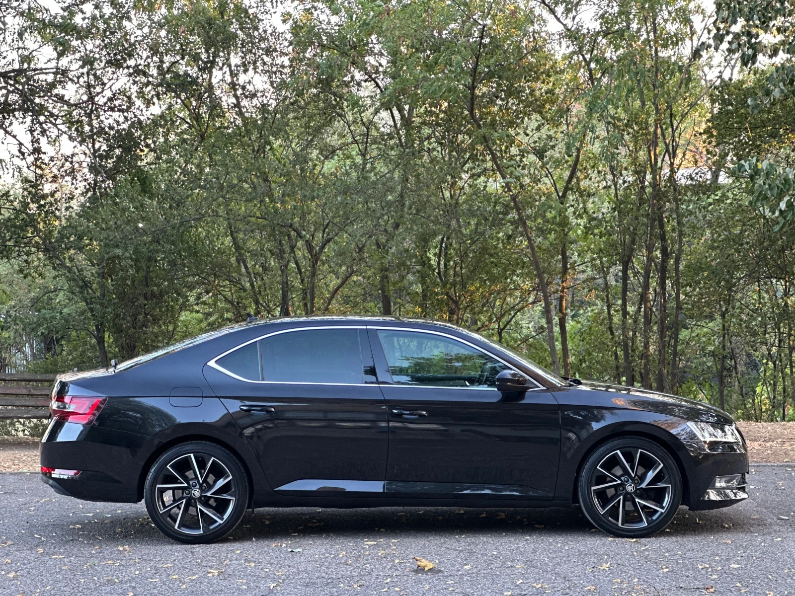 Skoda Superb 2.0TDI/DSG/150кс, снимка 7 - Автомобили и джипове - 55971938