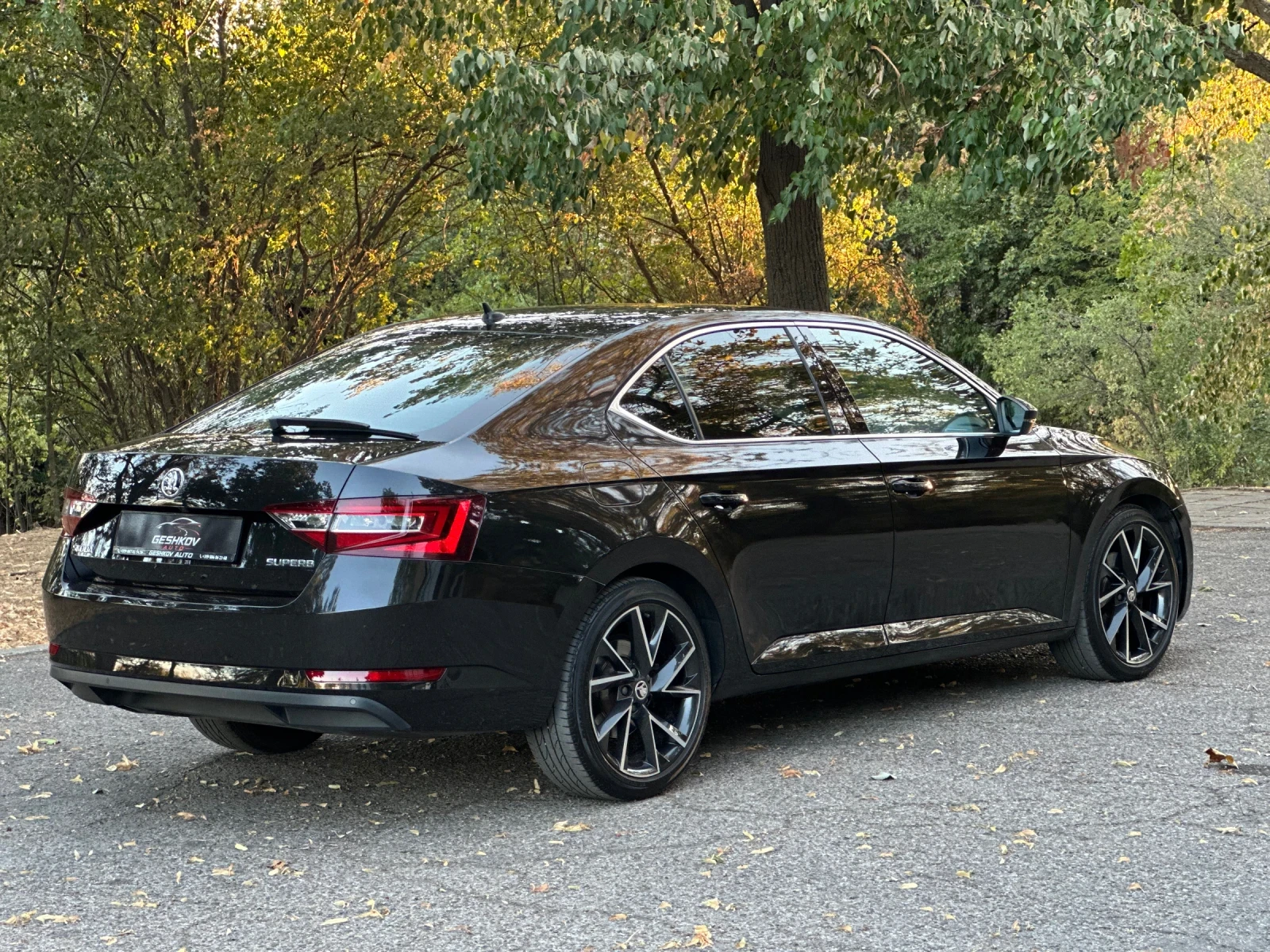 Skoda Superb 2.0TDI/DSG/150кс, снимка 4 - Автомобили и джипове - 55971938