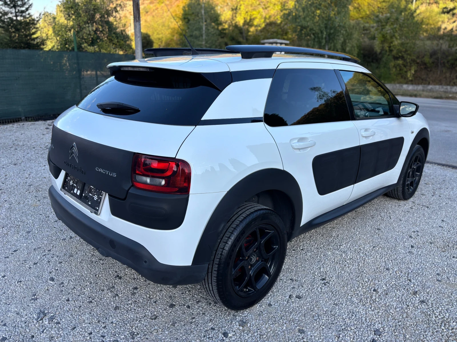 Citroen C4 Cactus 1.6 BHDI РЪЧКА EURO 6, снимка 7 - Автомобили и джипове - 56338107