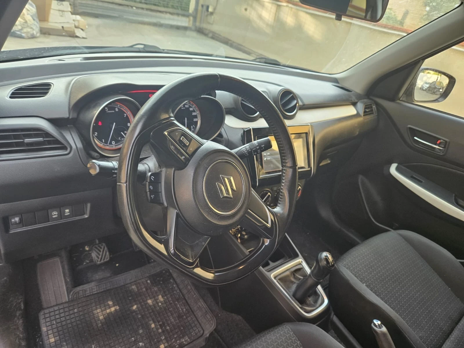 Suzuki Swift 1.2 HIBRID 106000км, снимка 10 - Автомобили и джипове - 56362863