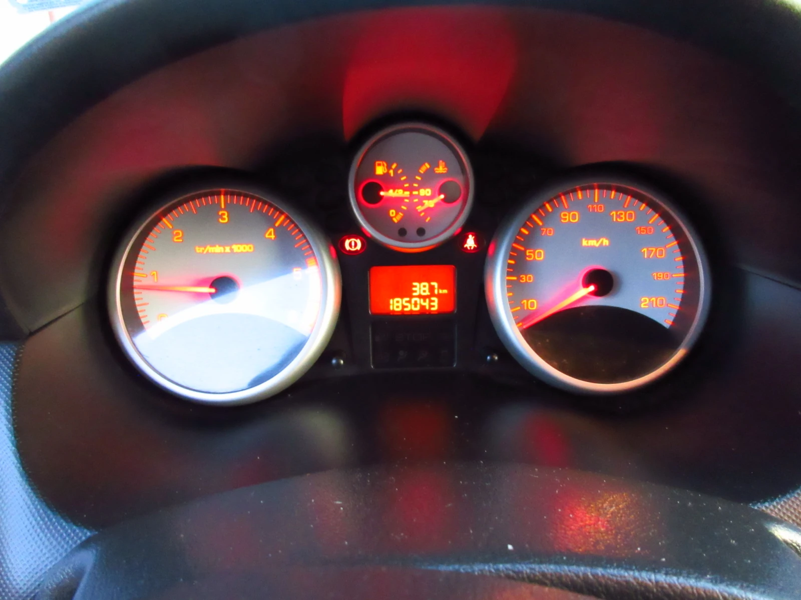 Peugeot 206 Plus 1.4HDI, снимка 12 - Автомобили и джипове - 56611542