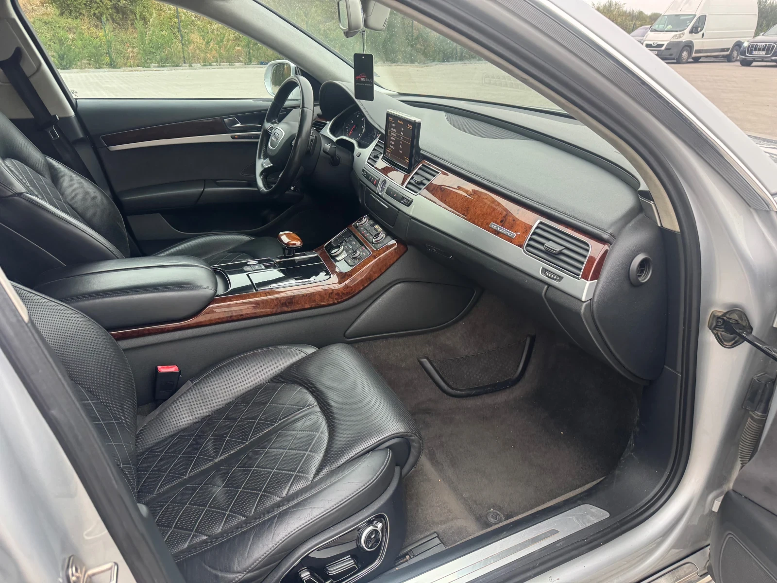 Audi A8 4.2tdi 351 коня, снимка 11 - Автомобили и джипове - 56657257