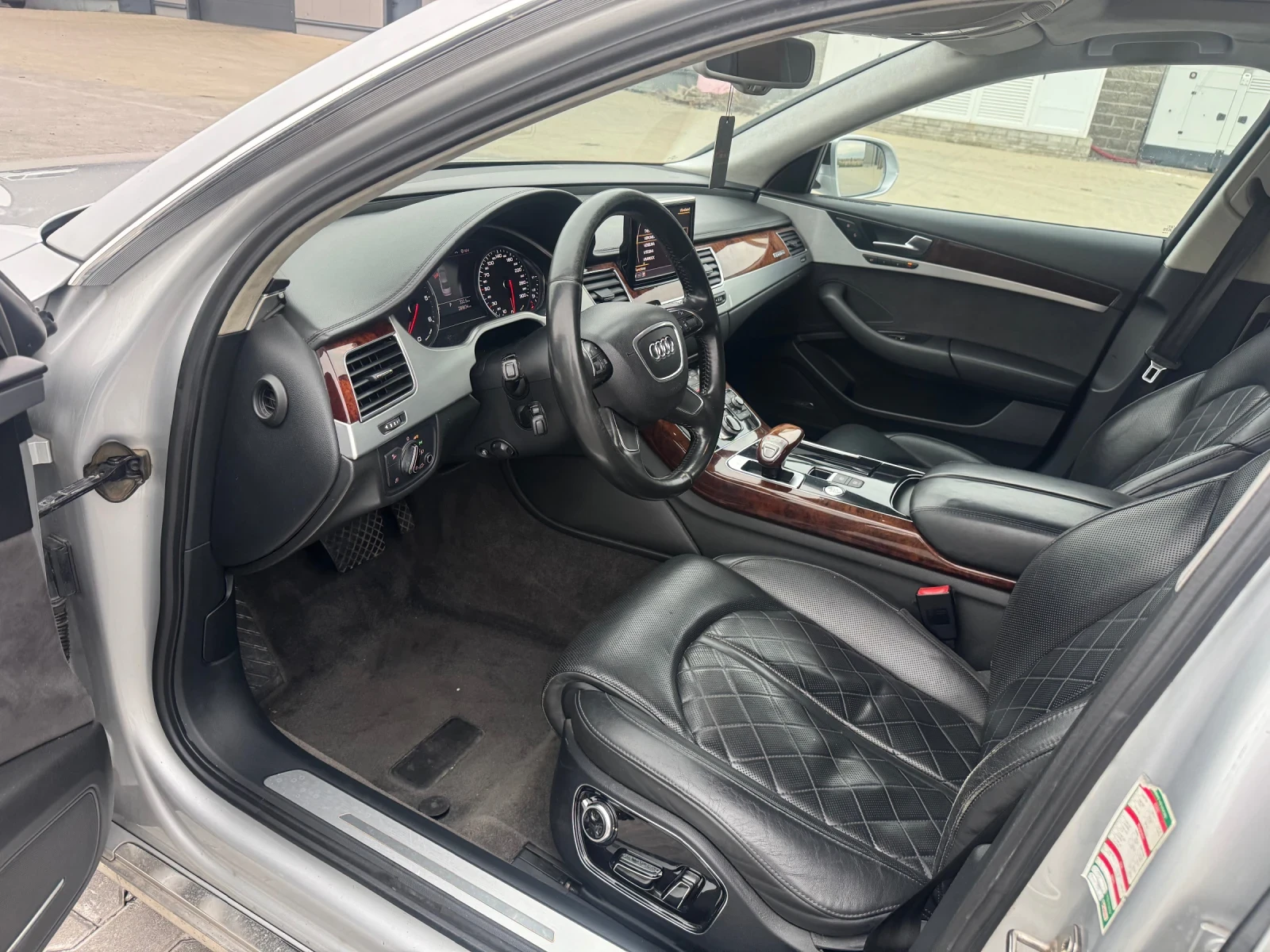 Audi A8 4.2tdi 351 коня, снимка 8 - Автомобили и джипове - 56657257