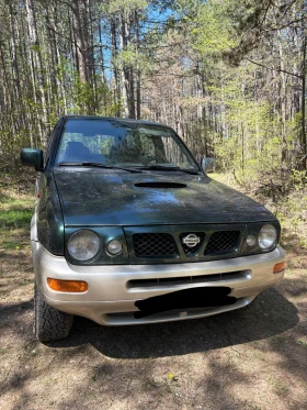 Nissan Terrano 2.7 125 к.с, снимка 1