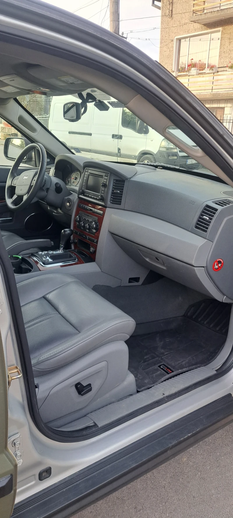 Jeep Grand cherokee Limited 3.0 crdi 218 hp, снимка 11 - Автомобили и джипове - 47706277