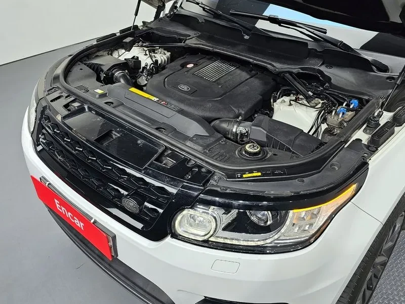 Land Rover Range Rover Sport 3.0, снимка 6 - Автомобили и джипове - 54500101