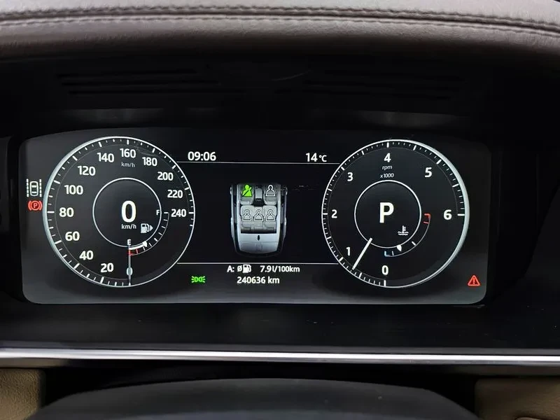 Land Rover Range Rover Sport 3.0, снимка 8 - Автомобили и джипове - 54500101
