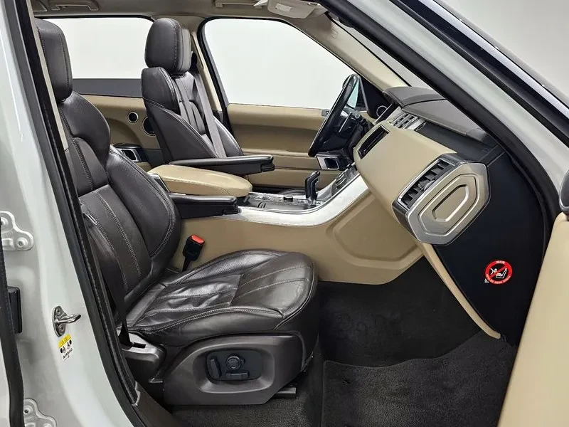 Land Rover Range Rover Sport 3.0, снимка 10 - Автомобили и джипове - 54500101