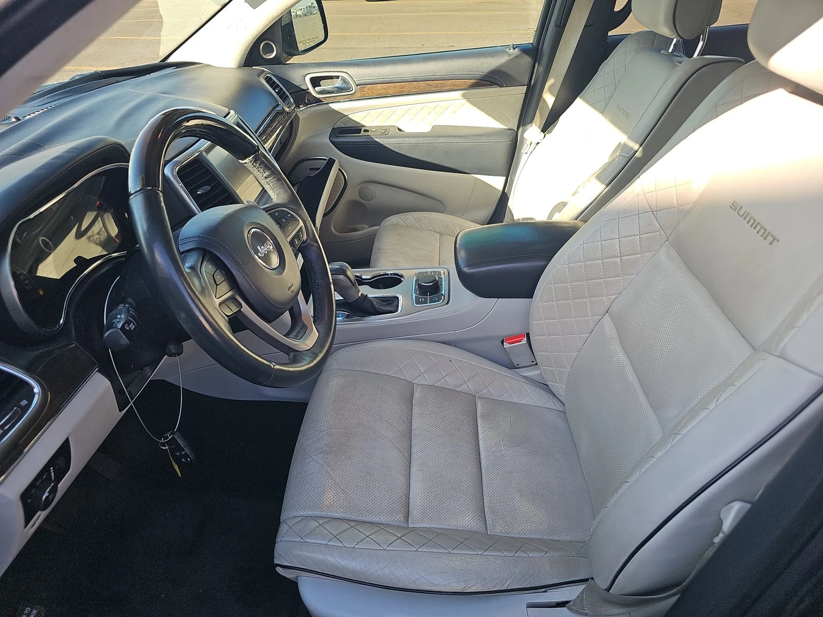 Jeep Grand cherokee SUMMIT 5.7L DISTRONIC/ОБДУХВАНЕ - изображение 8