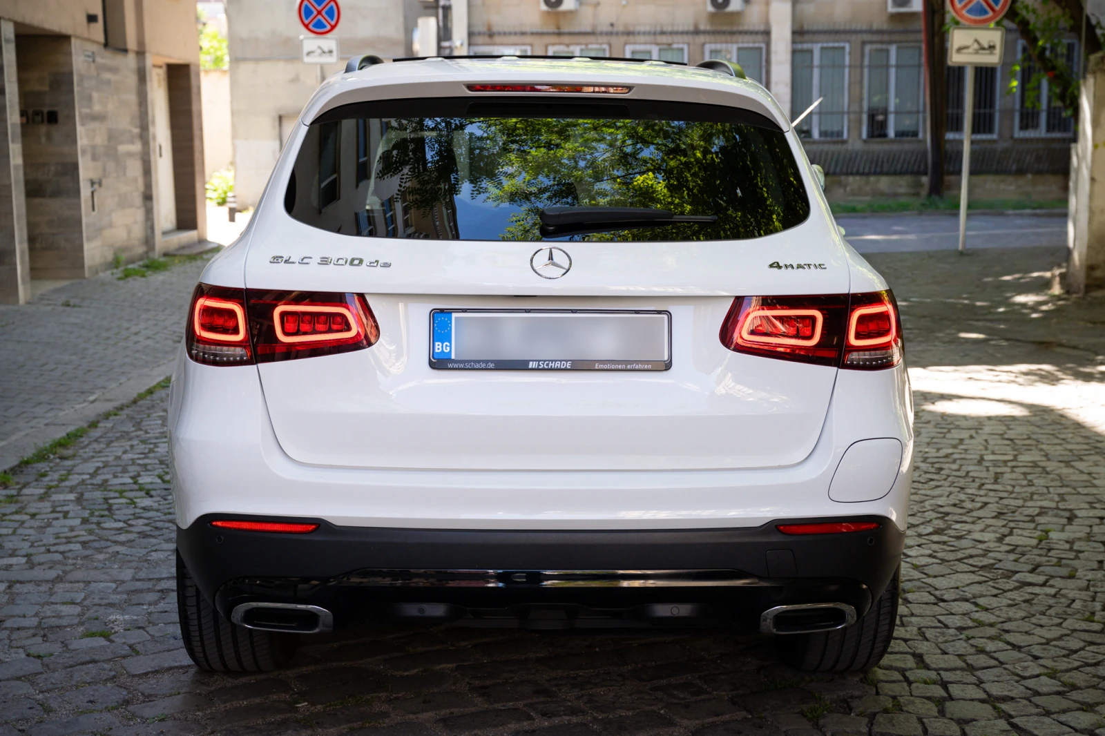 Mercedes-Benz GLC 350de 4MATIC | FULL EXTRAS | 1 Owner | Silver Star, снимка 17 - Автомобили и джипове - 54957256