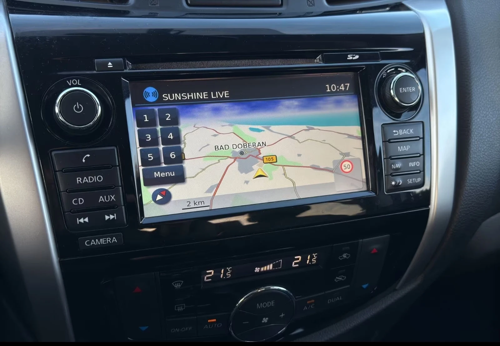 Nissan Navara NP300/190HP/TEKNA/DOUBLE-CAB/4X4/360/AHK/970g, снимка 11 - Автомобили и джипове - 53951212