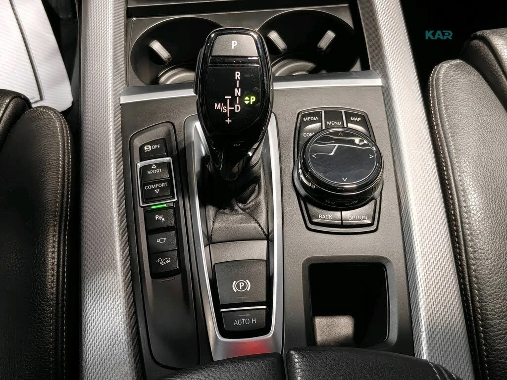 BMW X5 * xDrive * PANO * Автокредит * (Цена до България), снимка 16 - Автомобили и джипове - 55266085