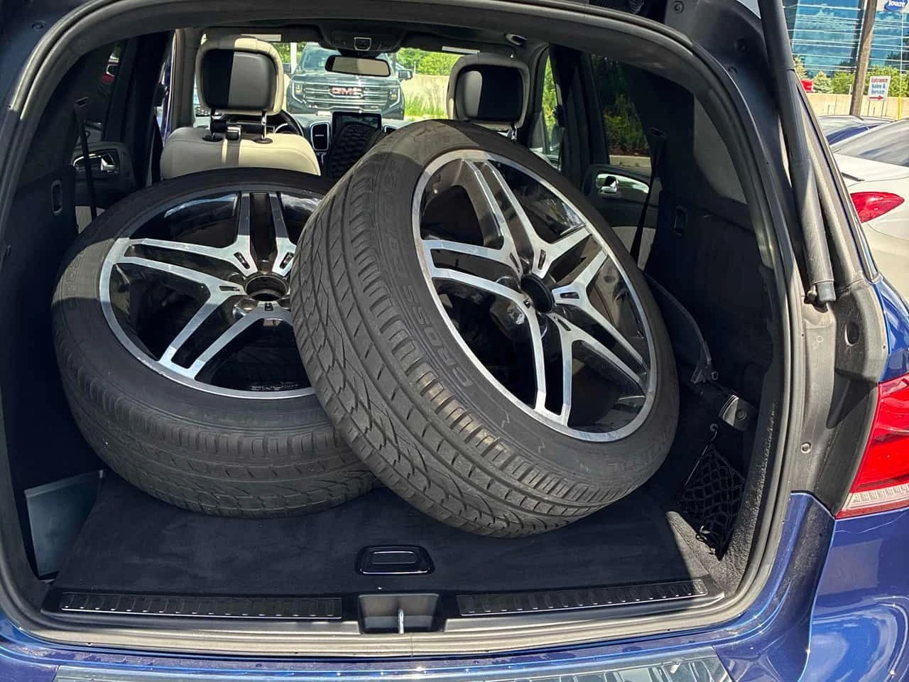Mercedes-Benz GLE * AMG 43 * CARFAX * БЕЗ ПЪРВОНАЧАЛНА ВНОСКА, снимка 11 - Автомобили и джипове - 55343771