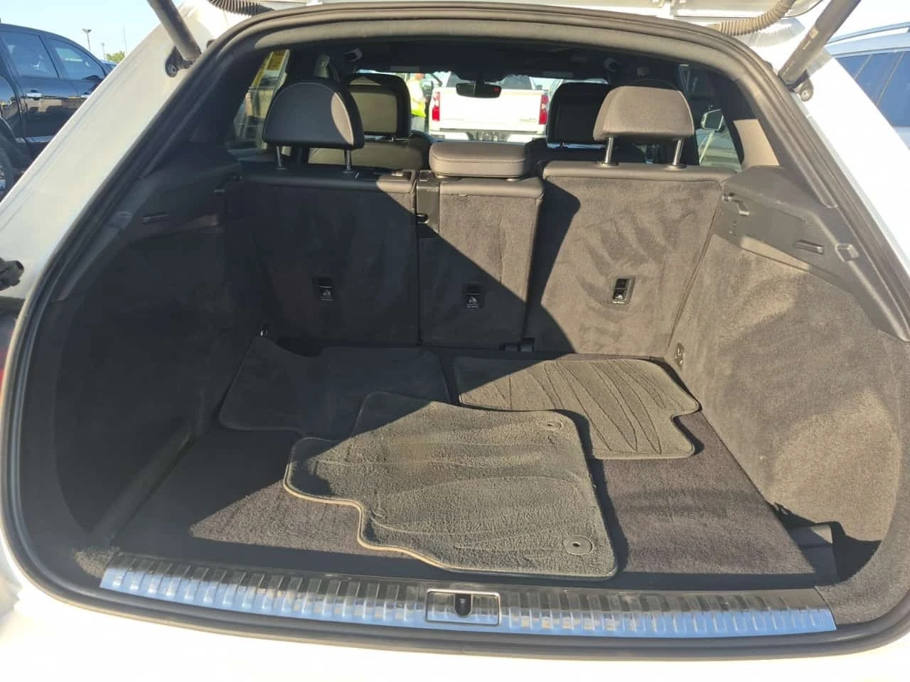 Audi Q3 * TECHNIK * CARFAX * ОПЦИЯ ЗА ФИНАНСИРАНЕ * , снимка 14 - Автомобили и джипове - 55785525