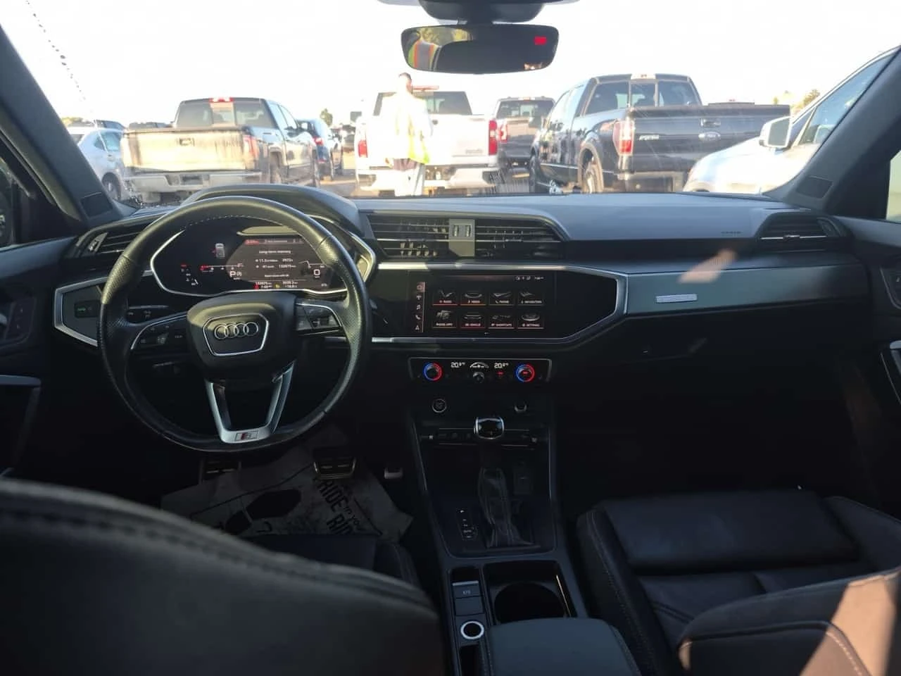 Audi Q3 * TECHNIK * CARFAX * ОПЦИЯ ЗА ФИНАНСИРАНЕ * , снимка 10 - Автомобили и джипове - 55785525