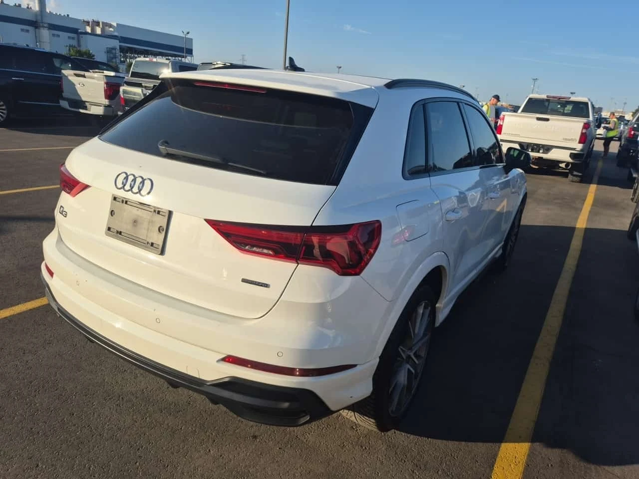 Audi Q3 * TECHNIK * CARFAX * ОПЦИЯ ЗА ФИНАНСИРАНЕ * , снимка 3 - Автомобили и джипове - 55785525