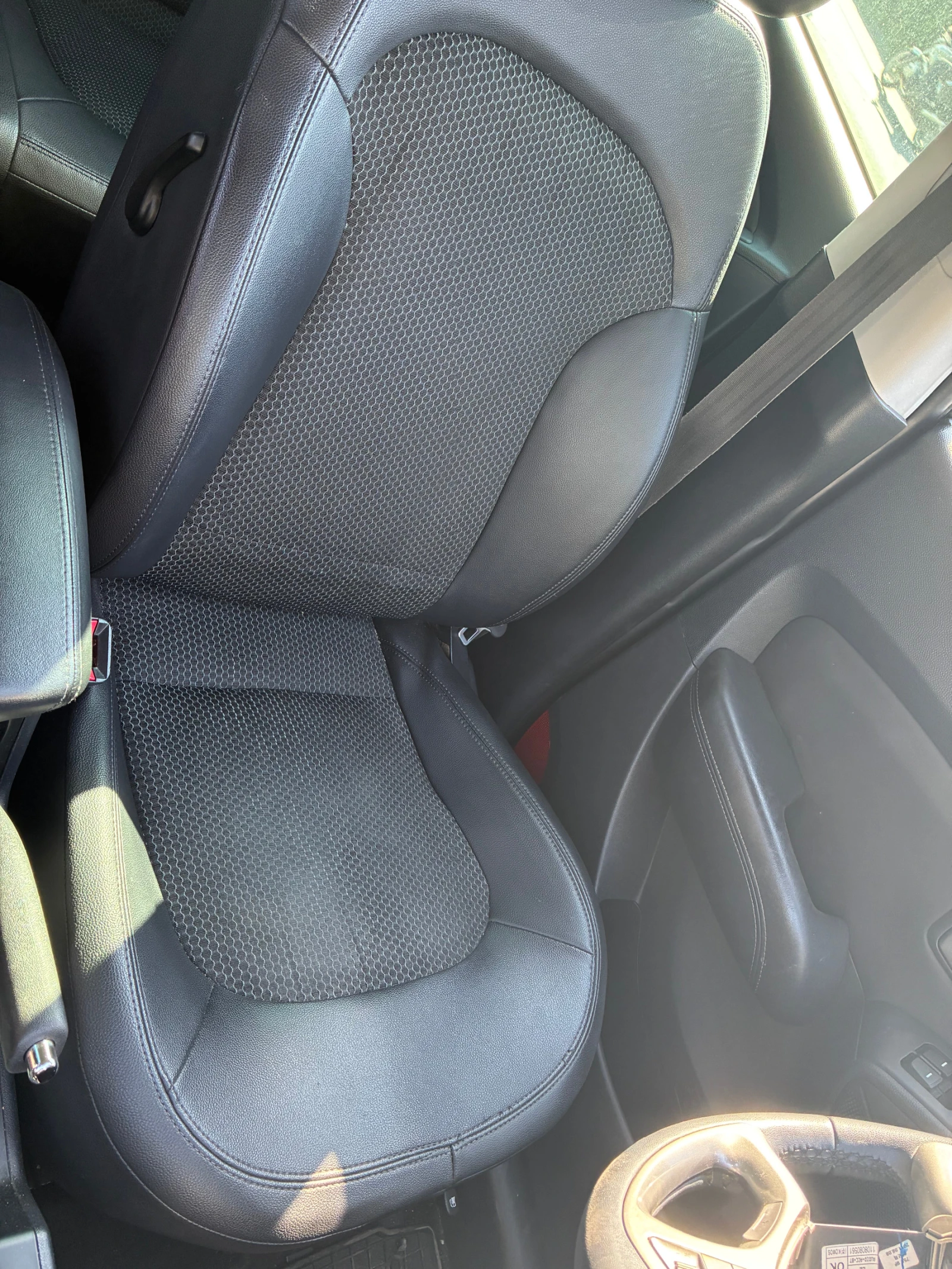 Hyundai IX35 2.0crdi на части, снимка 4 - Автомобили и джипове - 56131419