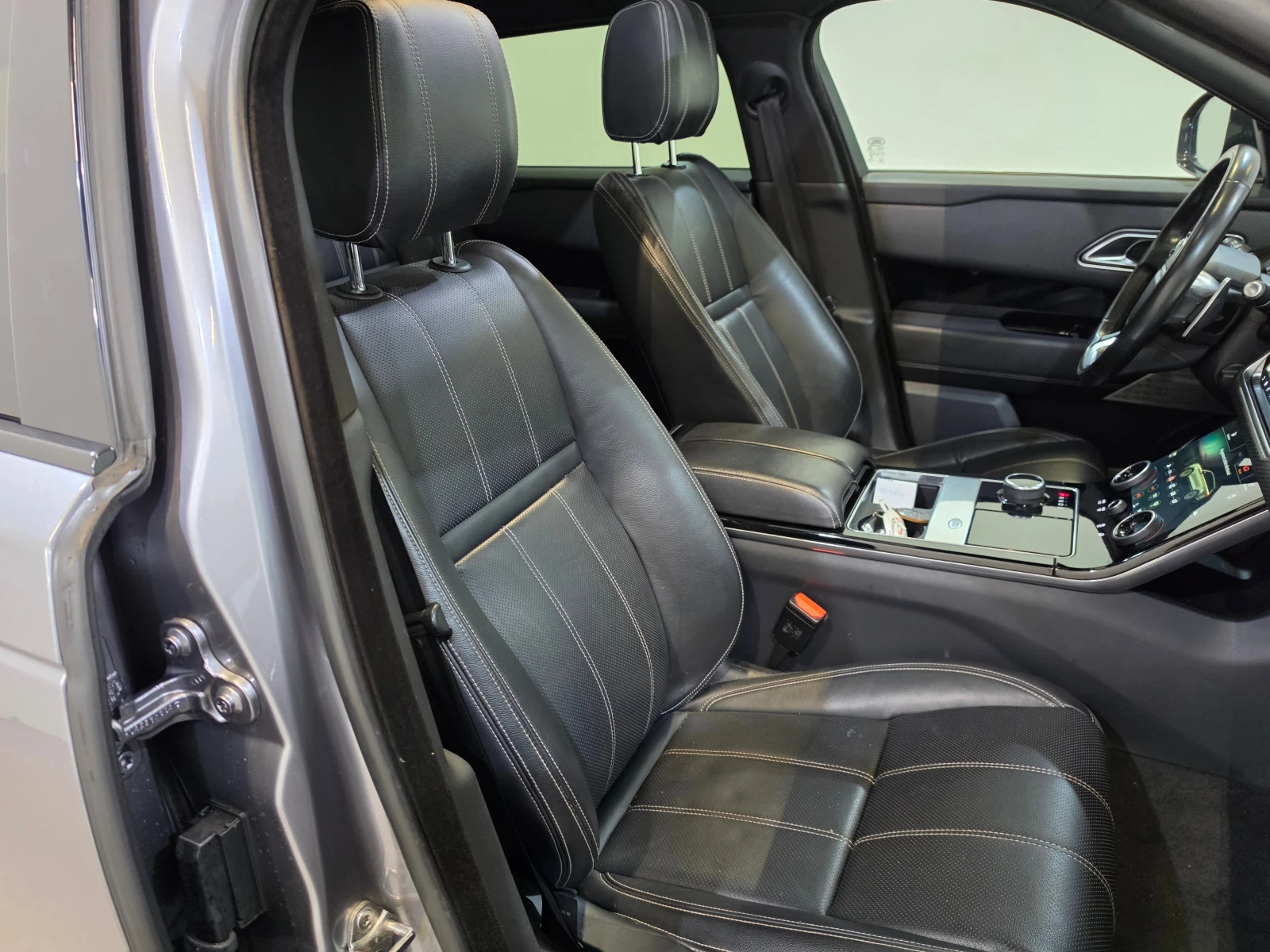 Land Rover Range Rover Velar 2.0 TD4 R-Dynamic LED-Xenon Pano Navi Lather | Mobile.bg � ����������� 7