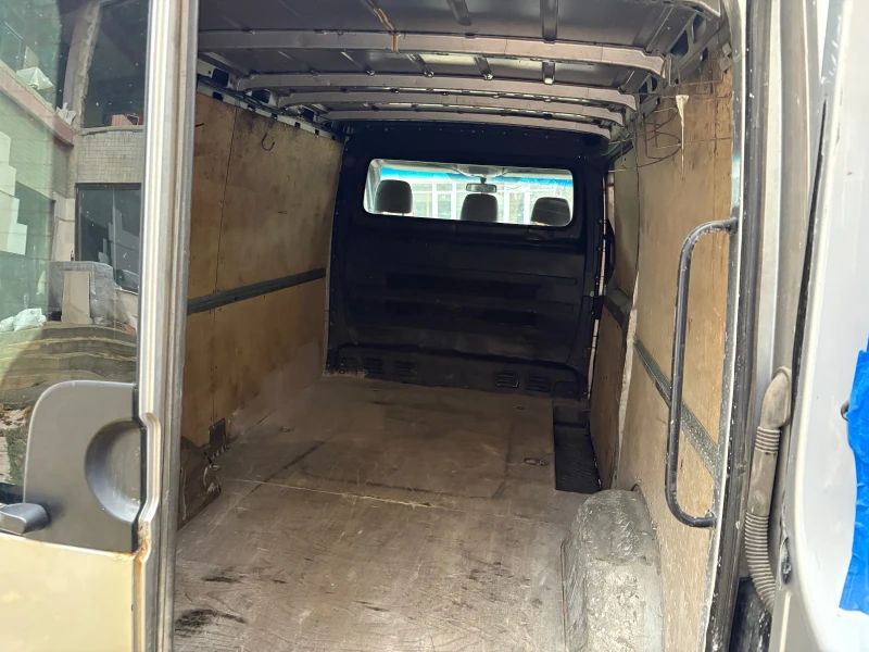 VW Crafter 2.5 TDI 109/ph, снимка 5 - Бусове и автобуси - 53402749