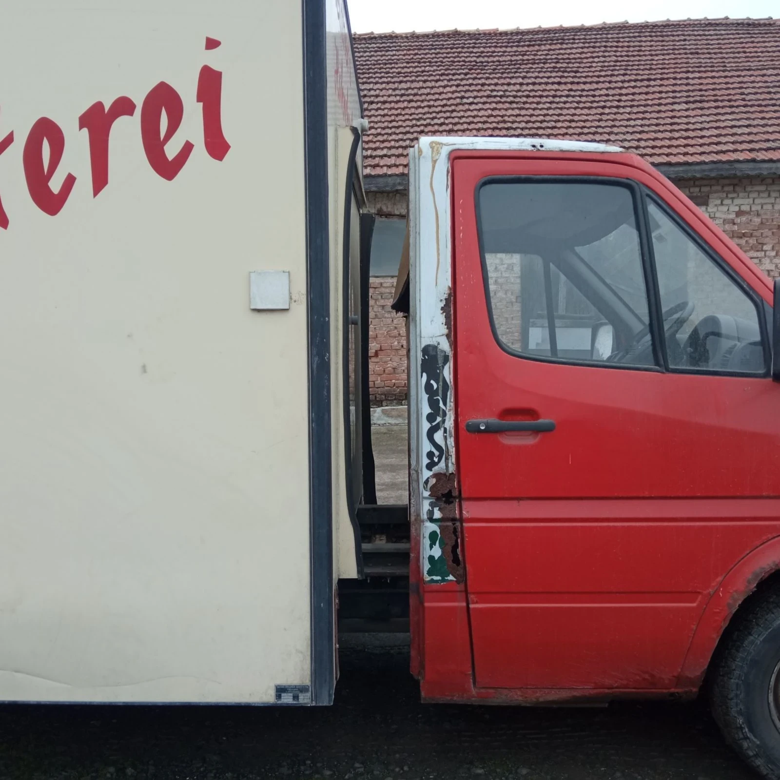 Mercedes-Benz Sprinter 311 Мобилен магазин, Търговски фургон - изображение 6