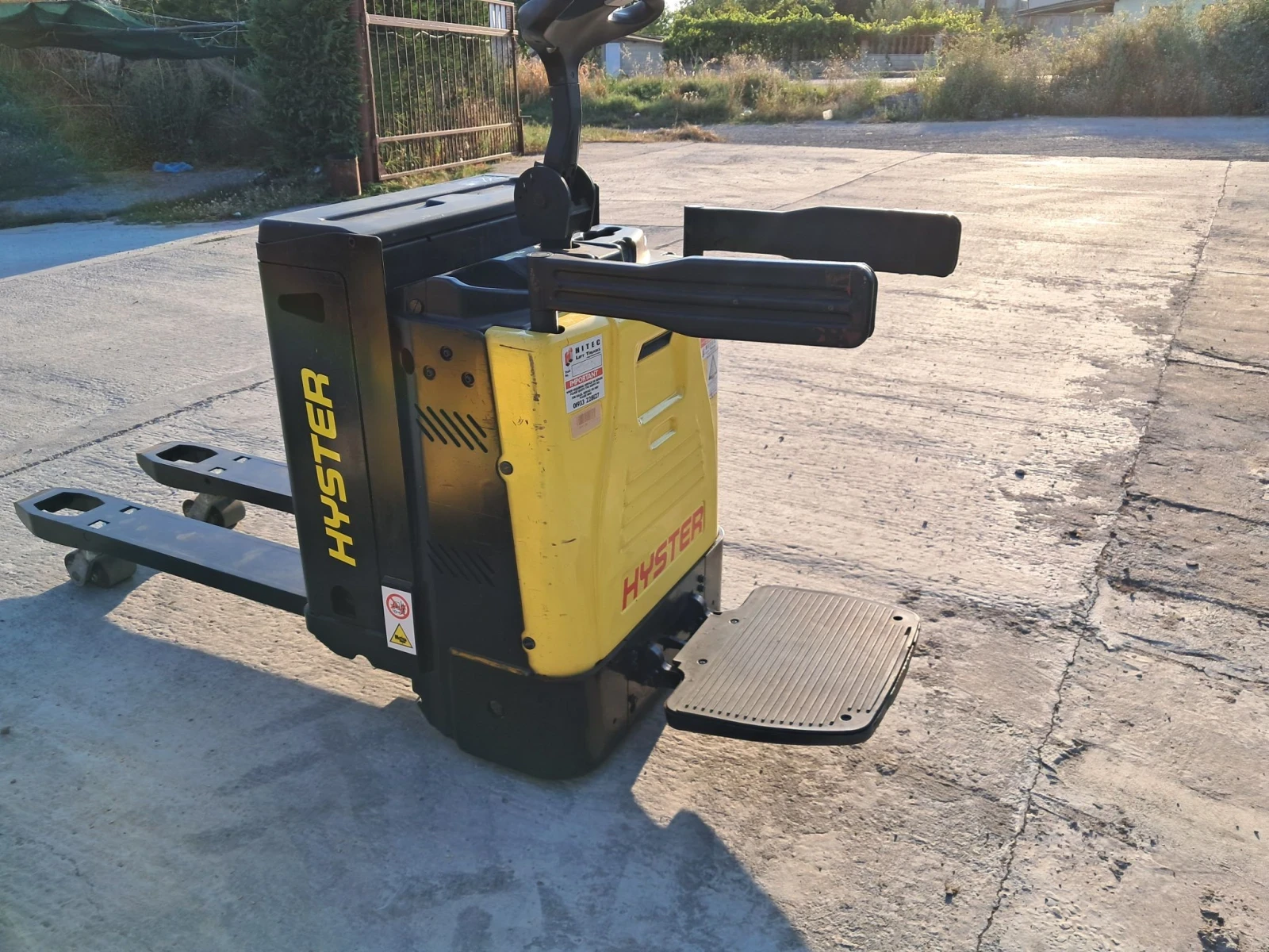 Електрокар Hyster, снимка 4 - Индустриална техника - 55808406