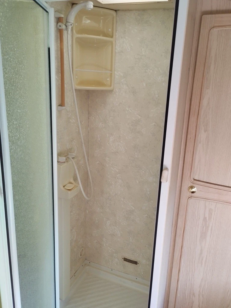 Каравана Eldis, снимка 13 - Каравани и кемпери - 52306665