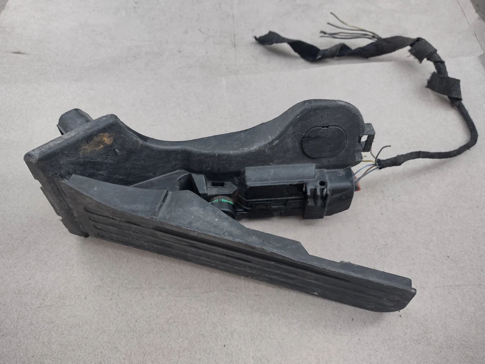 1T1723503H ����� ��� VW TOURAN 1T1 723 503 H 6PV 008 689-01 | Mobile.bg � ����������� 3