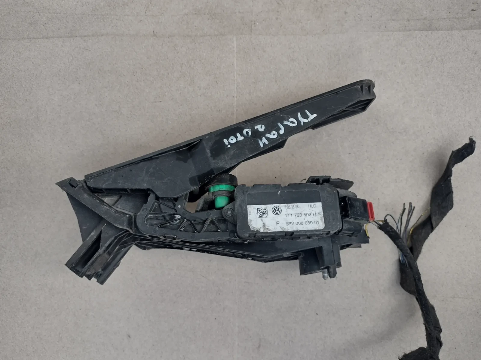 1T1723503H ����� ��� VW TOURAN 1T1 723 503 H 6PV 008 689-01 | Mobile.bg � ����������� 1