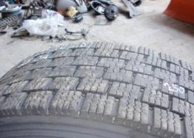 Гуми, снимка 11