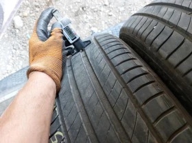 Гуми Летни 235/55R18, снимка 3