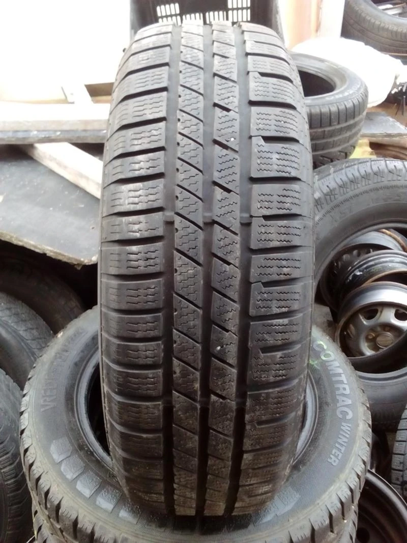 Гуми Зимни 215/70R16, снимка 1 - Гуми и джанти - 20335197