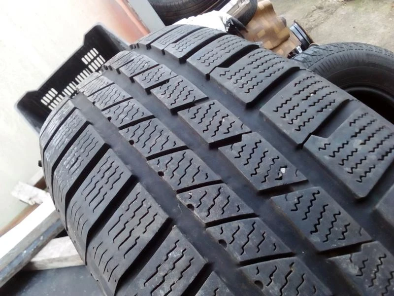 Гуми Зимни 215/70R16, снимка 2 - Гуми и джанти - 20335197