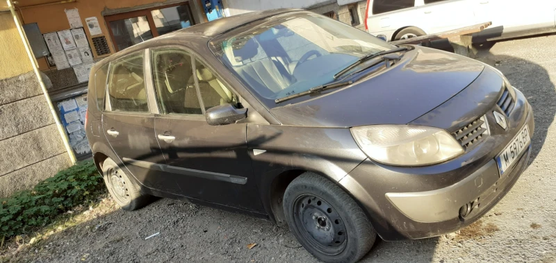 Renault Scenic, снимка 5 - Автомобили и джипове - 47834069