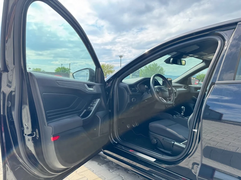 Ford Focus ST-LINE 1.0 SERVIZ, снимка 9 - Автомобили и джипове - 50816850