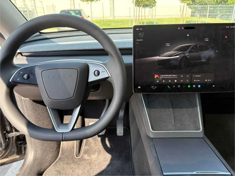 Tesla Model Y Long Range Dual Motor AWD, снимка 7 - Автомобили и джипове - 52191168